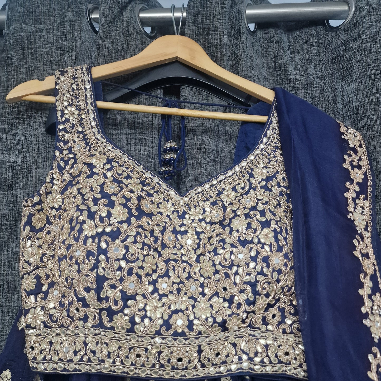 Ladies lehnga size 40 from frontier