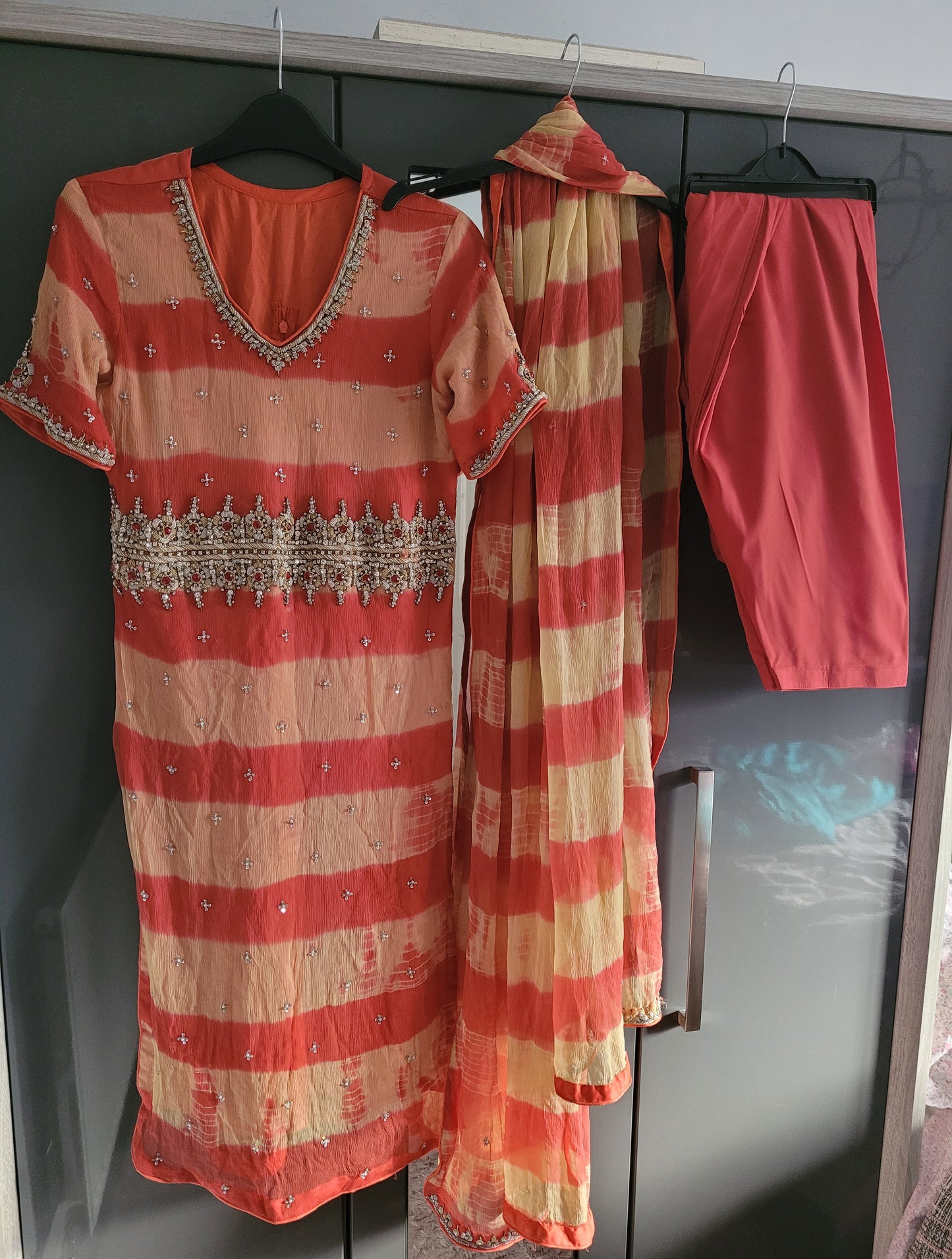 Beautiful heavy embroidered shalwar kameez suit size xs