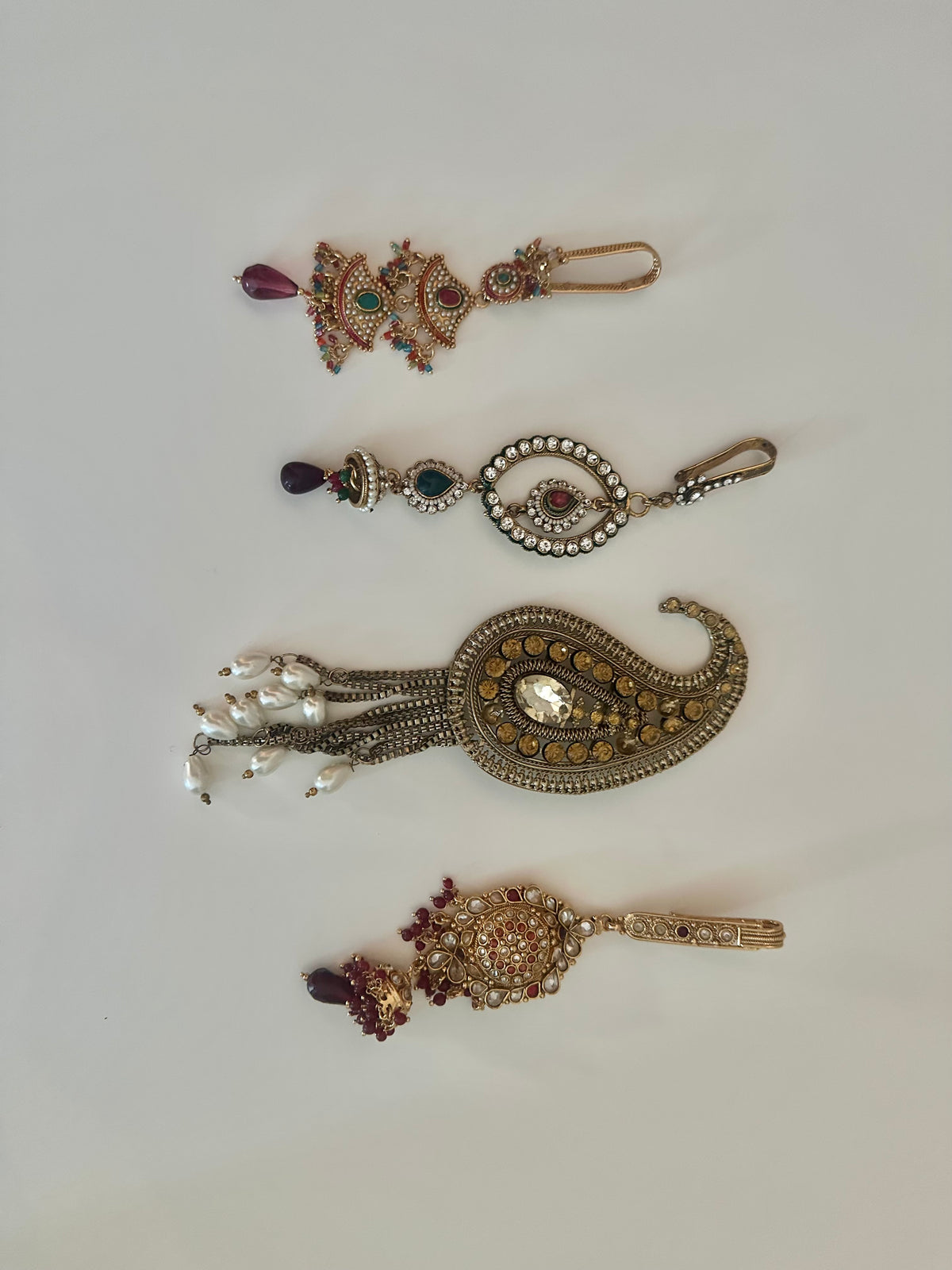 Sari pins