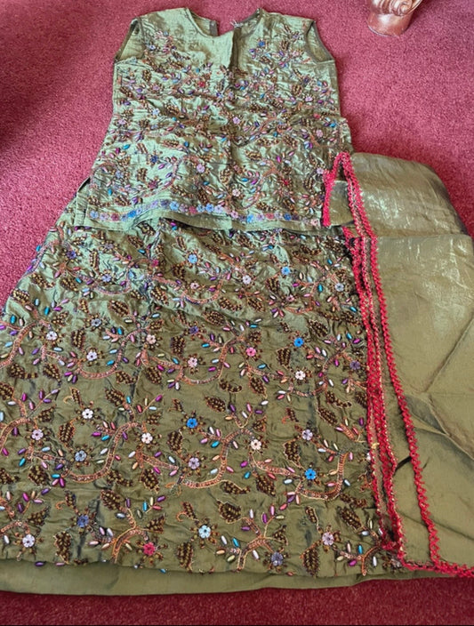 Girls 2 piece Skirt and top