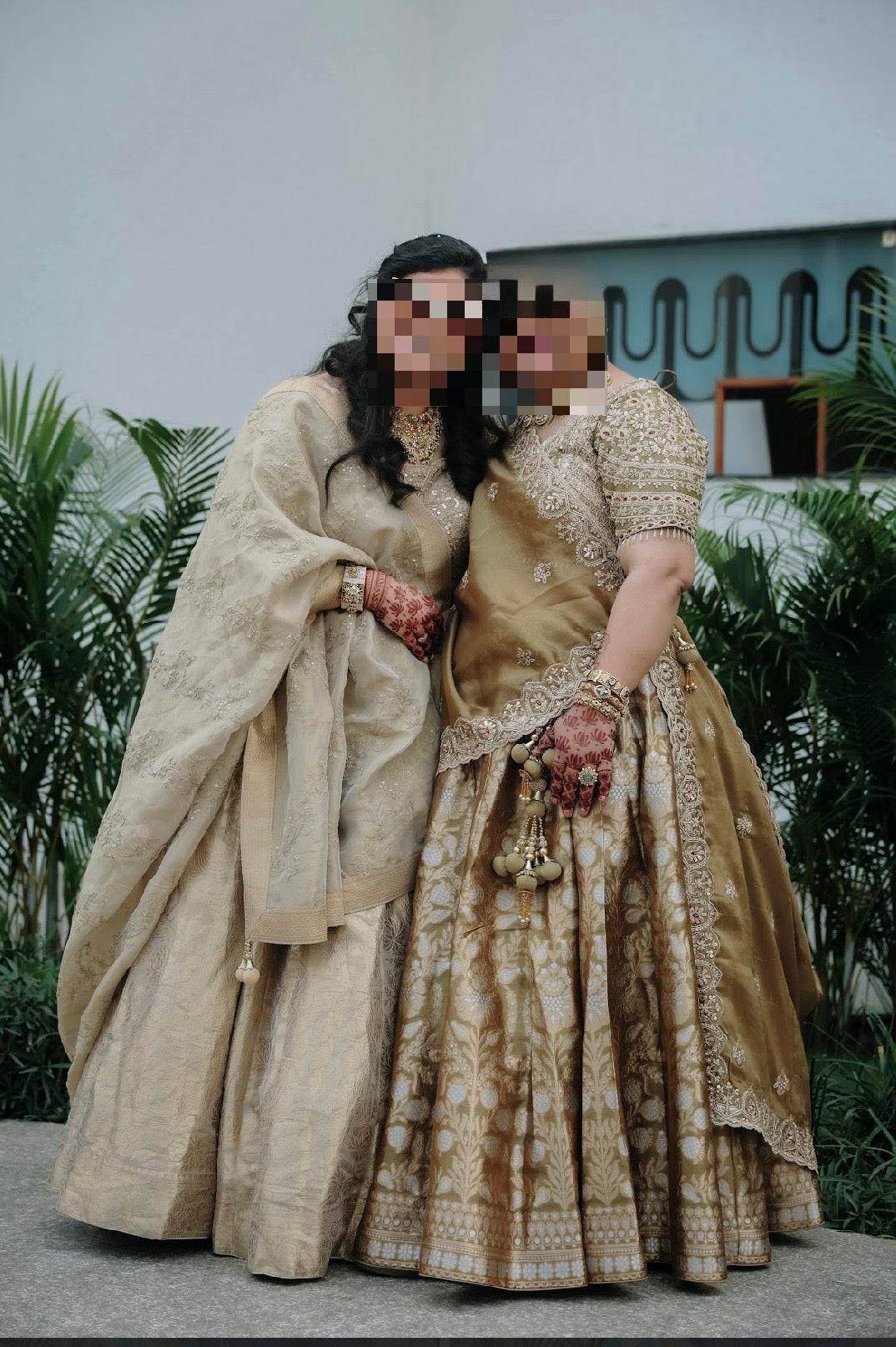 Gold pit banarasi lengha