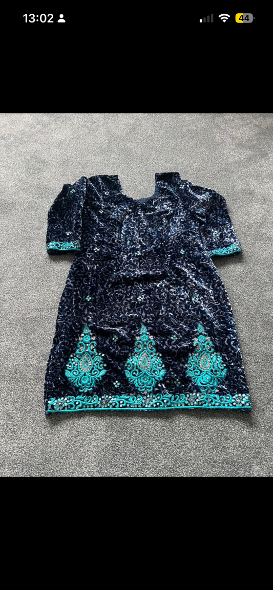 Velvet shirt with handwork embroidery