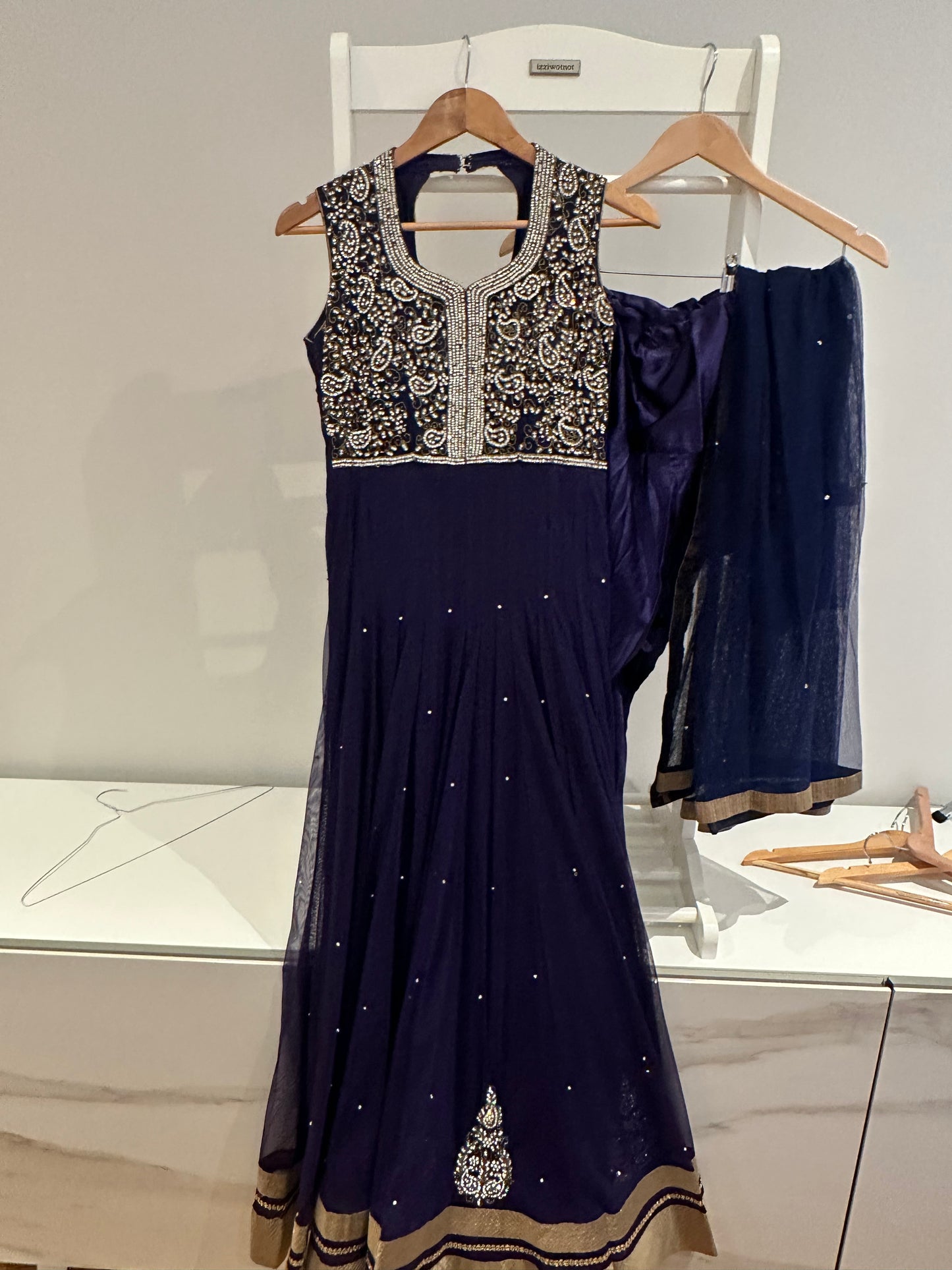 Preloved navy blue anarkali suit 3 piece set