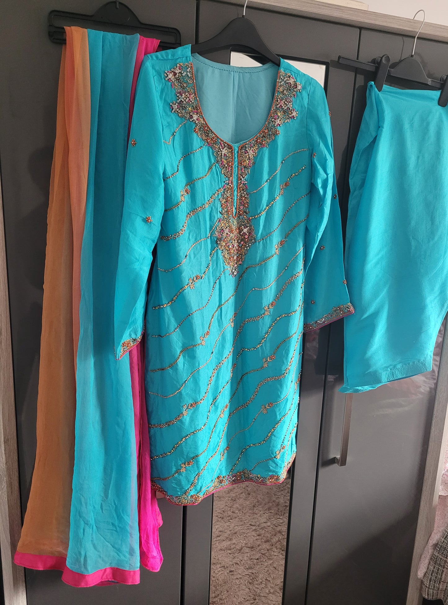 Beautiful turquoise Indian Pakistani embroidered shalwar kameez 3 piece suit