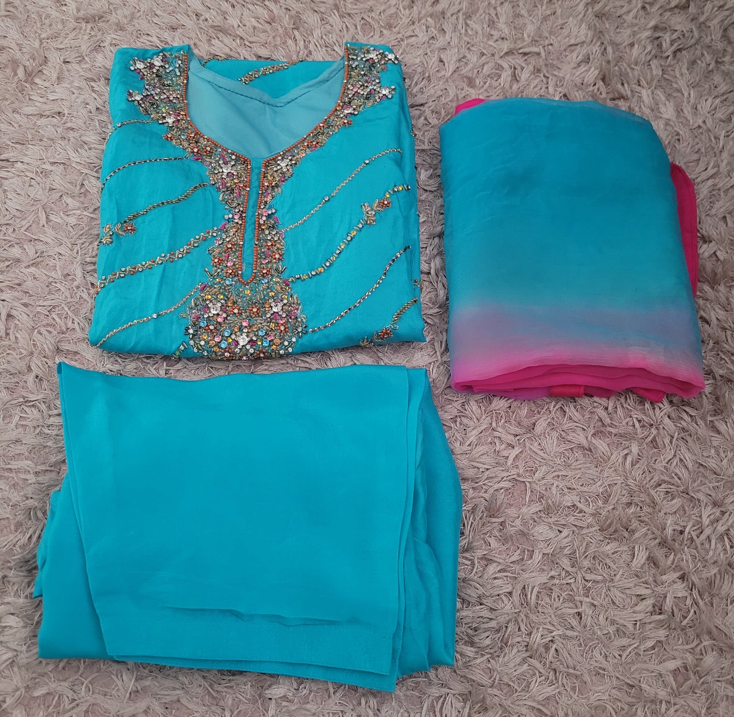 Beautiful turquoise Indian Pakistani embroidered shalwar kameez 3 piece suit