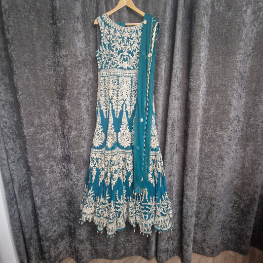 Ladies Anarkali turquoise size 40