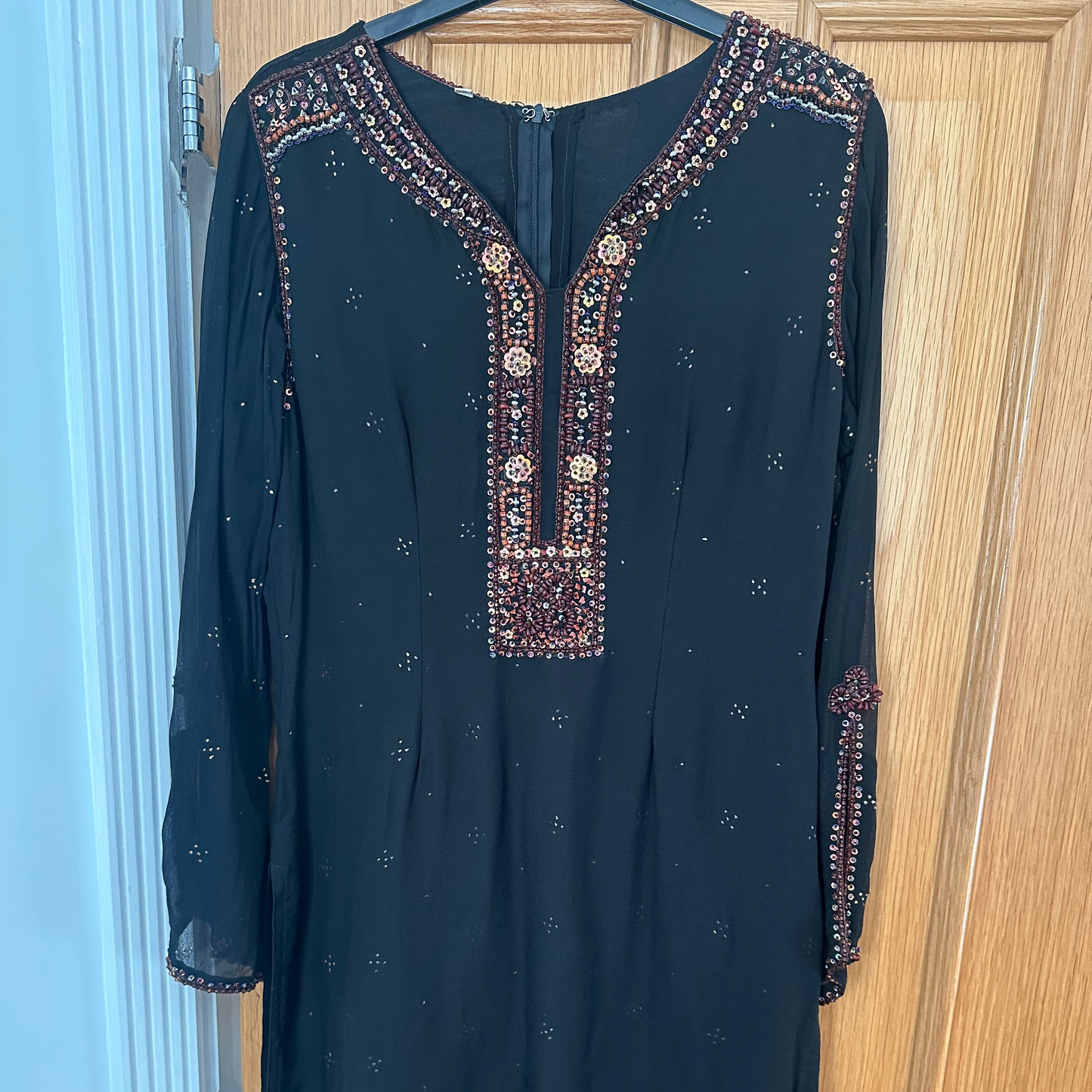 Preloved Black and brown suit