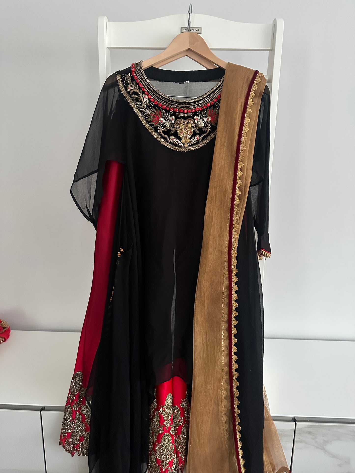 Preloved Khuda Baksh palazzo trousers with chunni and tunic