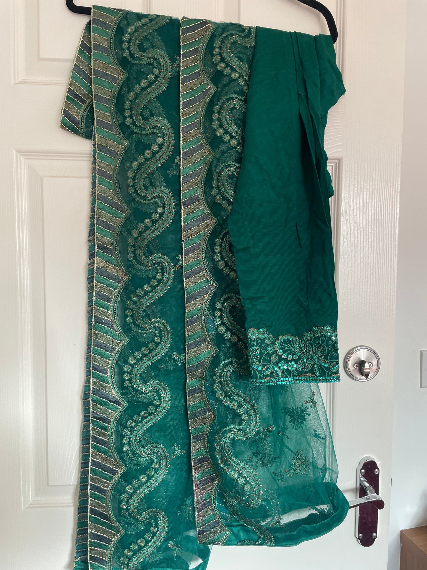 Brand new baroque green outfit - kameez and straight trousers