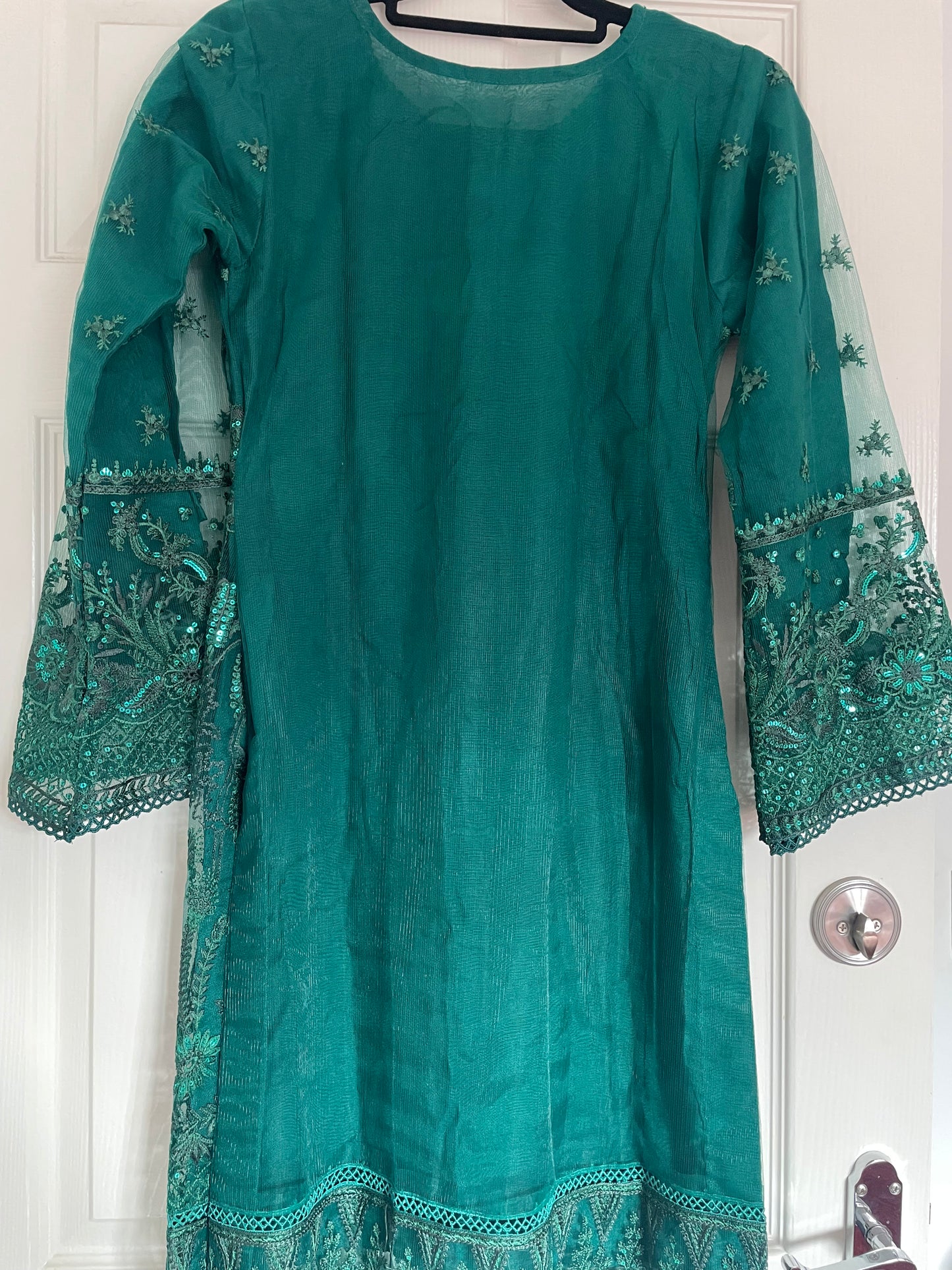 Brand new baroque green outfit - kameez and straight trousers