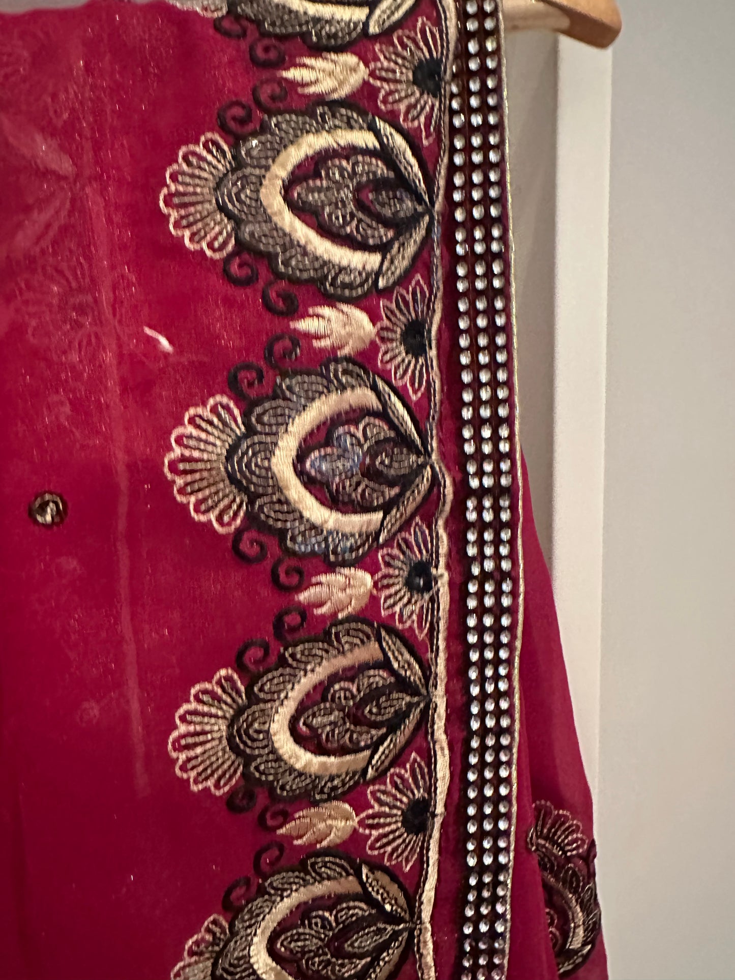 Brand new unstitched sari