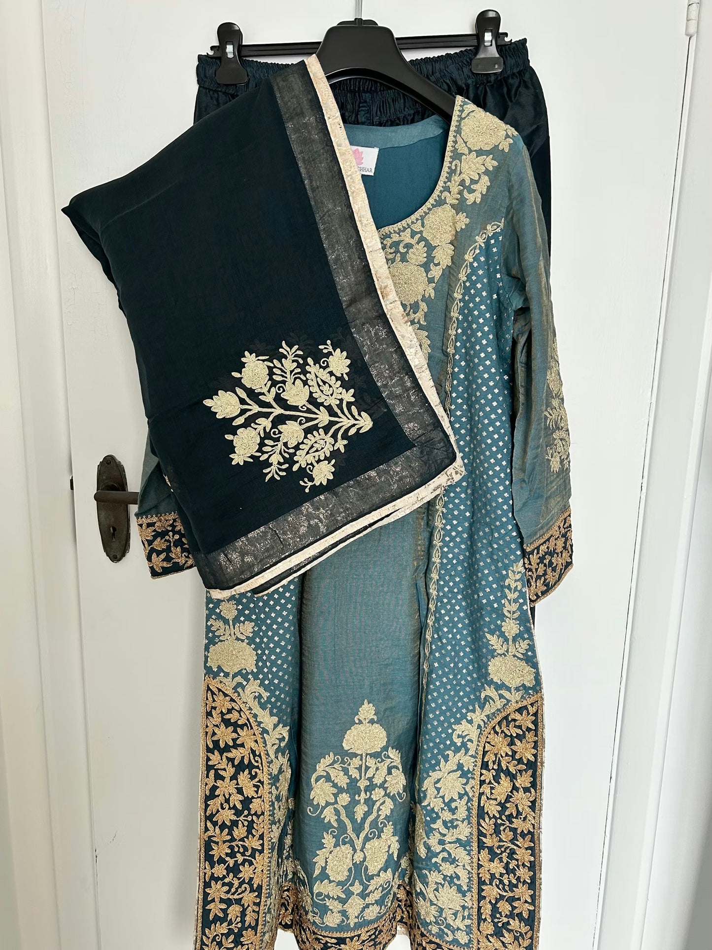 Heena Kochhar suit with palazzo trousers & dupatta - BRAND NEW