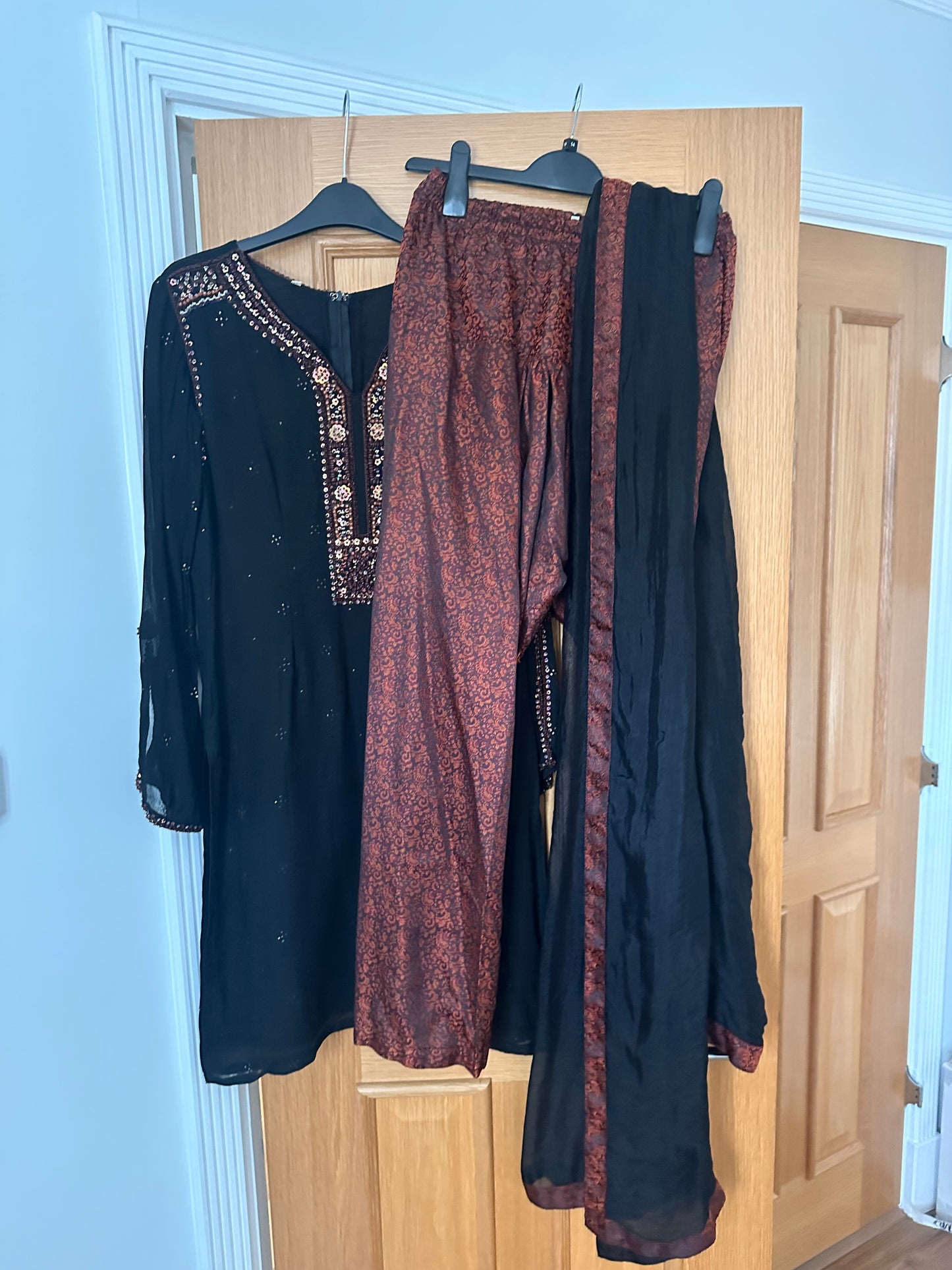 Preloved Black and brown suit