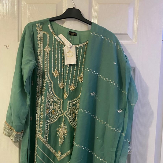New unworn Indian suit for sale - 3 piece