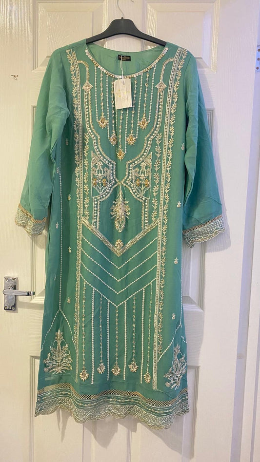 New unworn Indian suit for sale - 3 piece