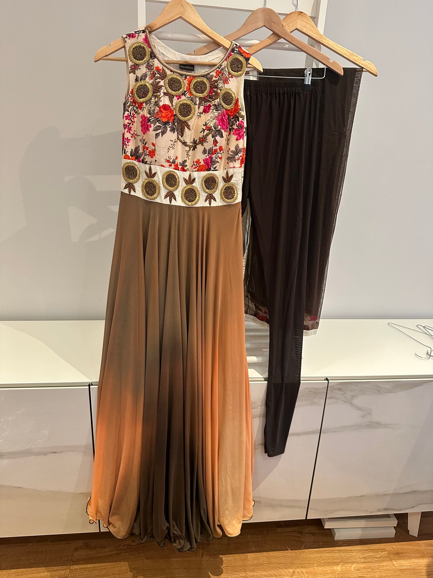 Preloved Karishma Anarkali Dress with bottoms