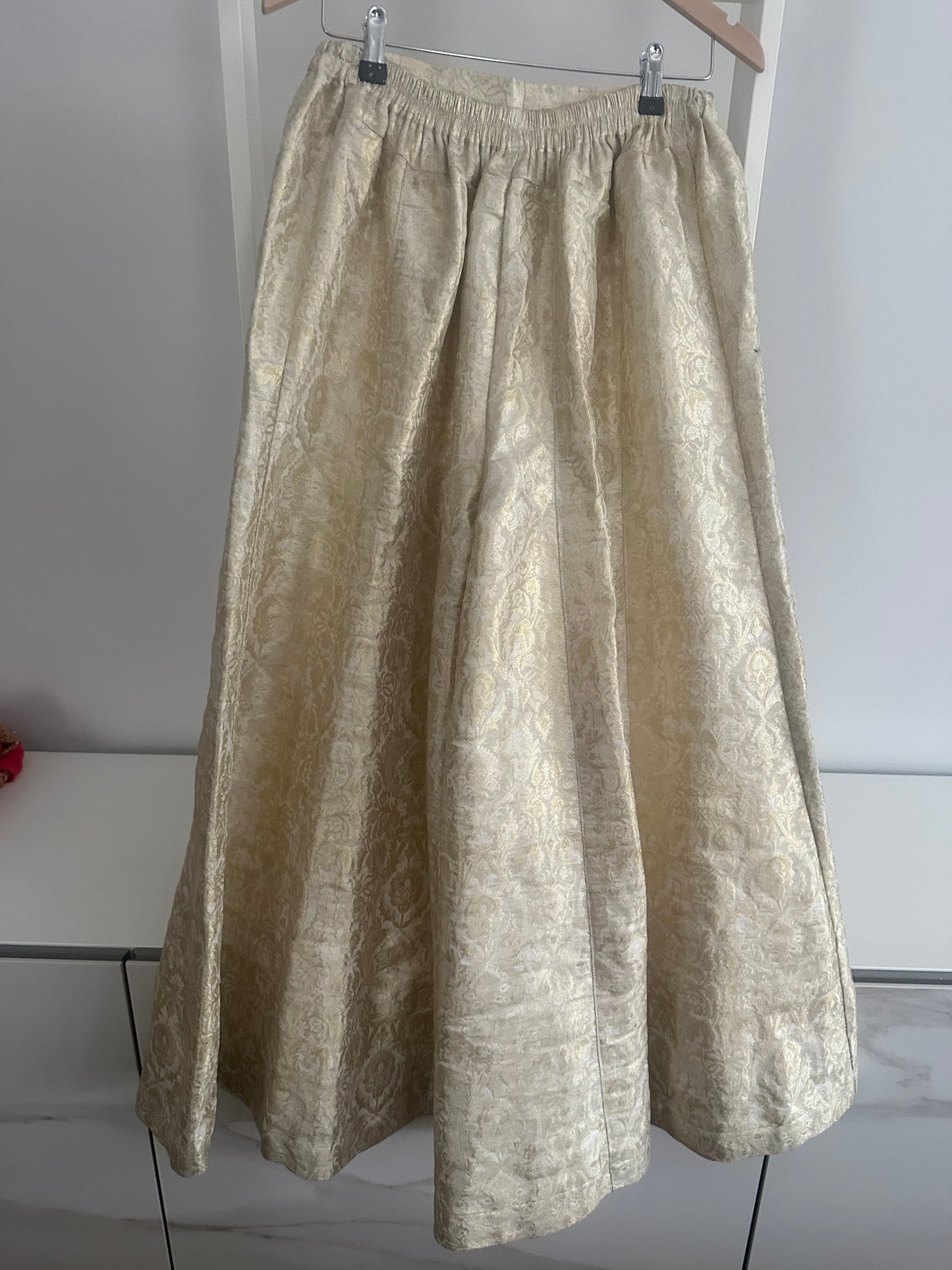 Stunning cream wide leg sharara suit with top and chunni - brand new