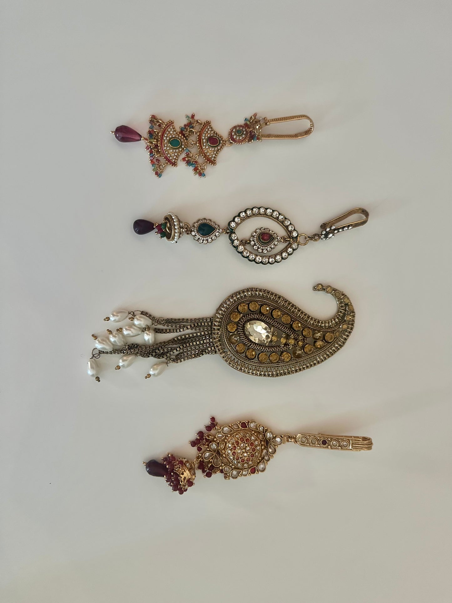 Sari pins