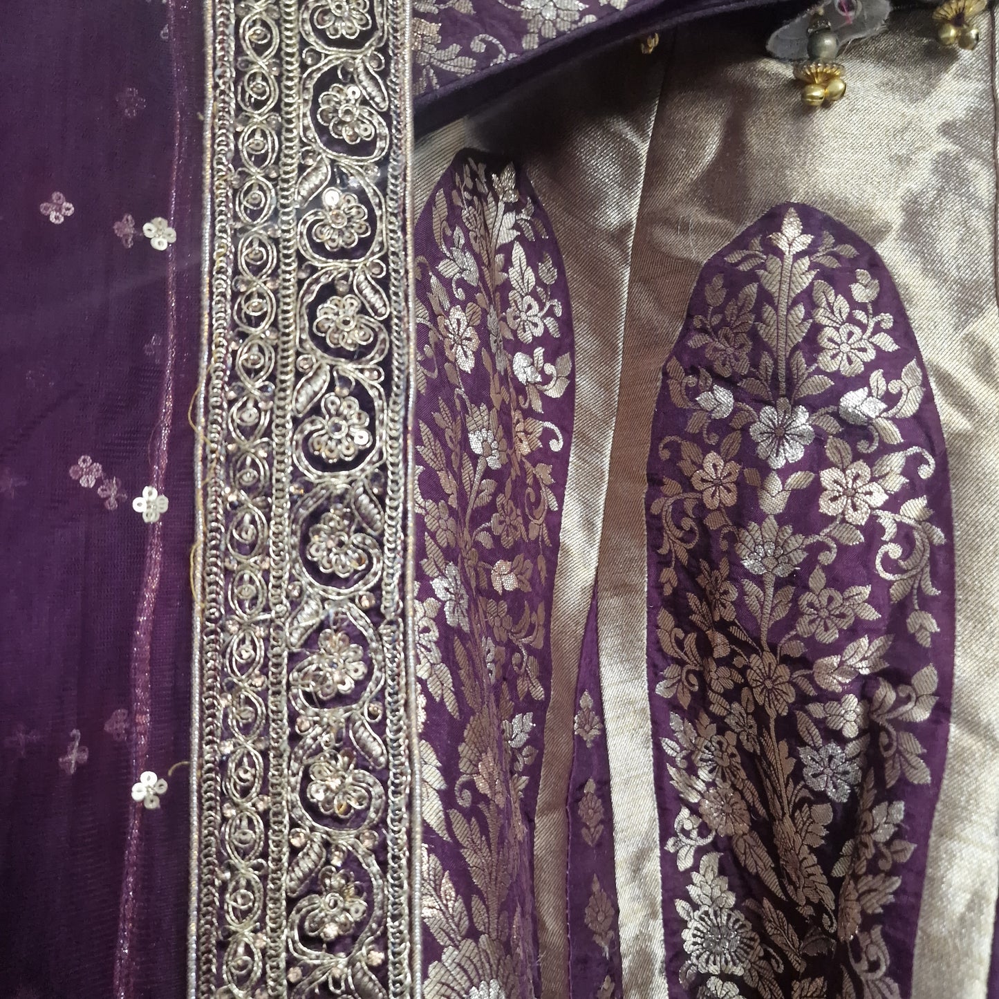 Ladies lehnga size 38 from frontier