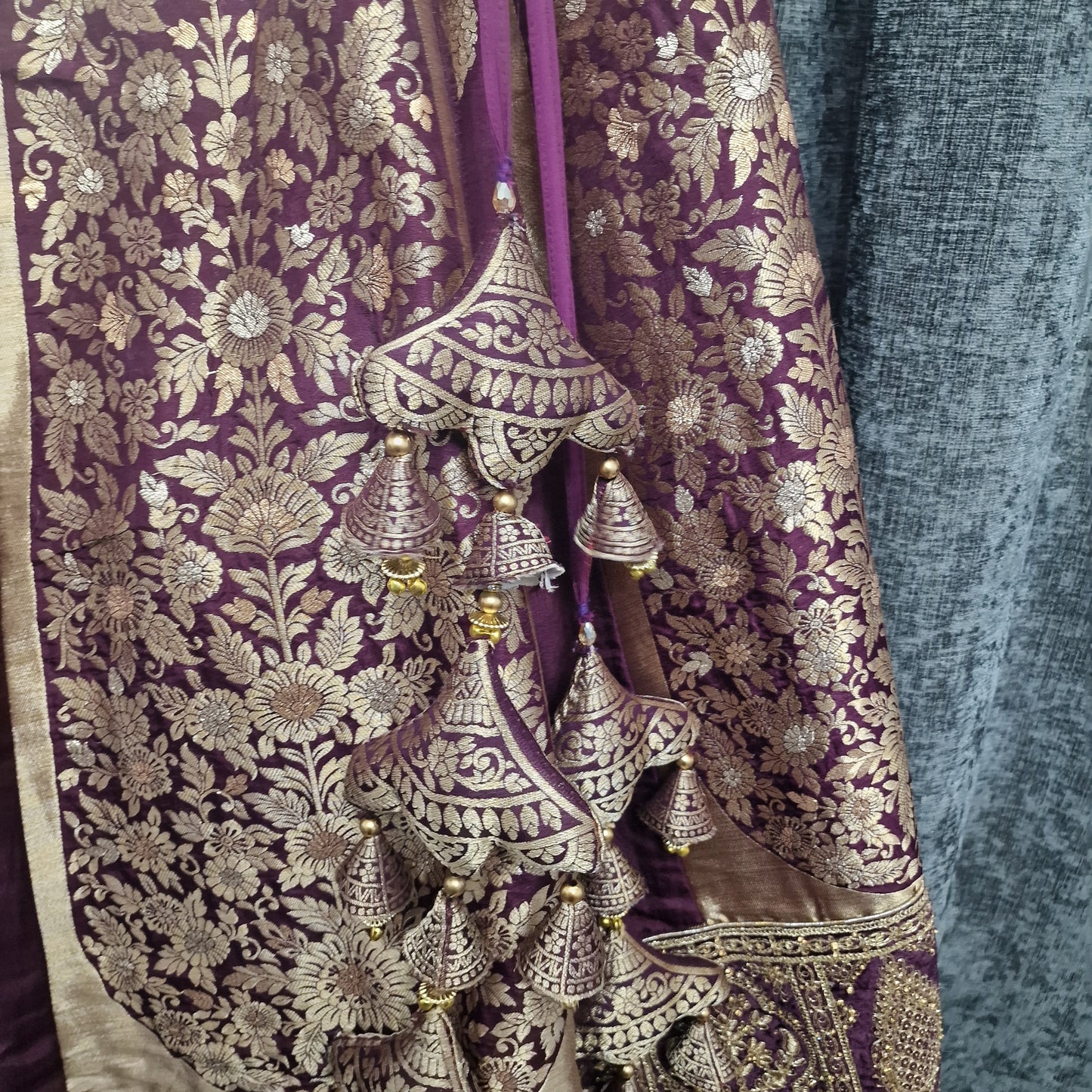 Ladies lehnga size 38 from frontier