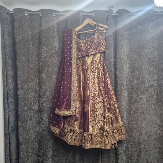 Ladies lehnga size 38 from frontier