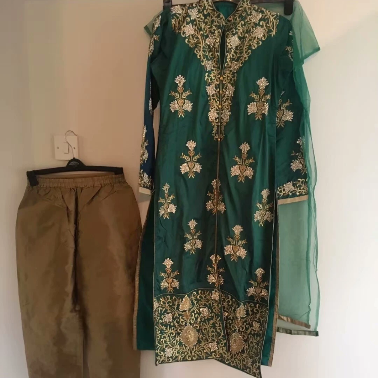 Women’s long kameez trouser suit size 8/10