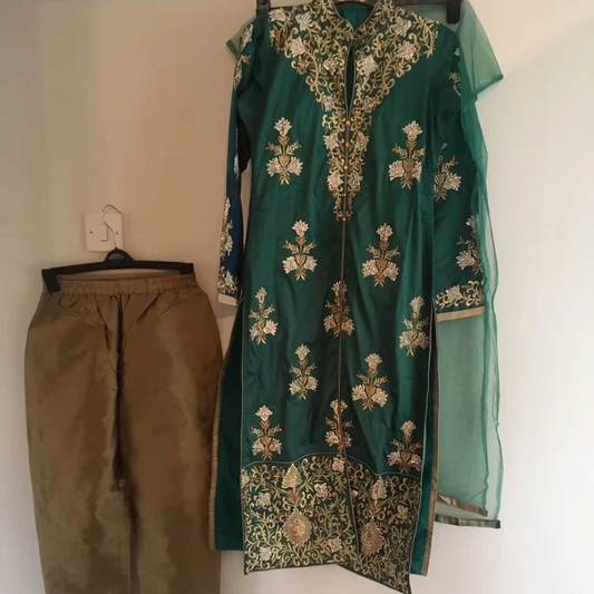 Women’s long kameez trouser suit size 8/10