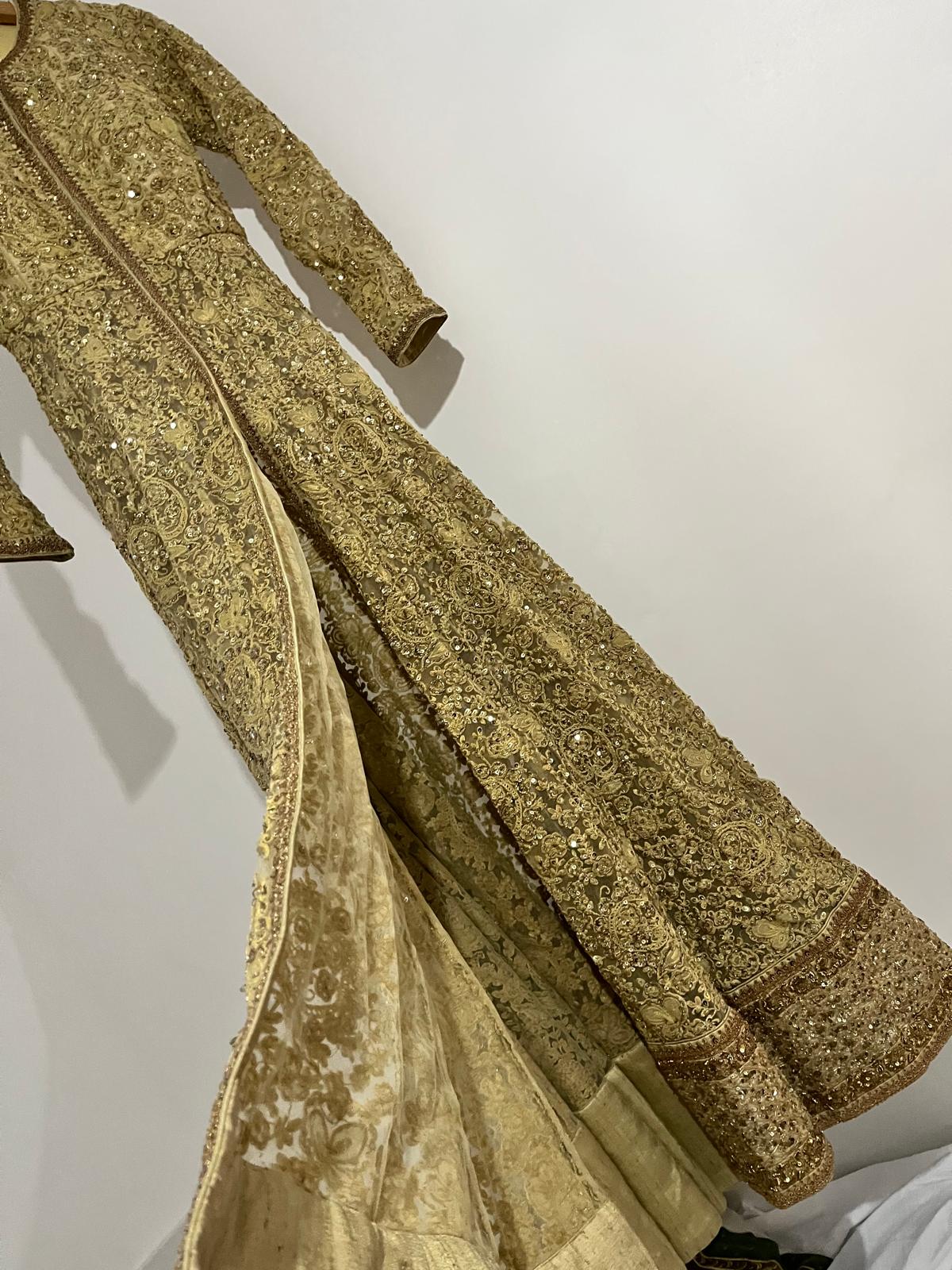 Gold long dress with skirt