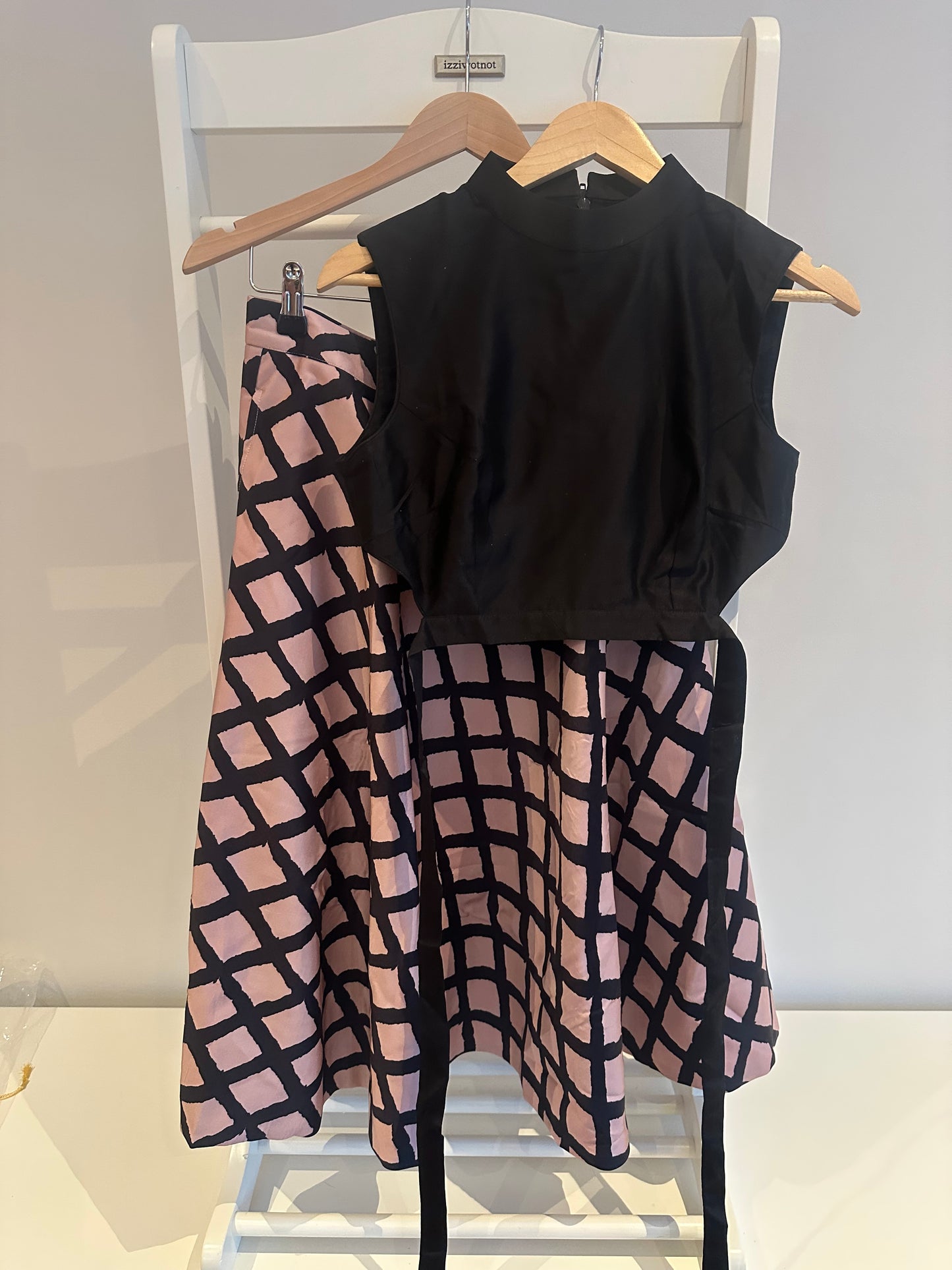 Preloved Punit Balana midi skit with black tie-up blouse.