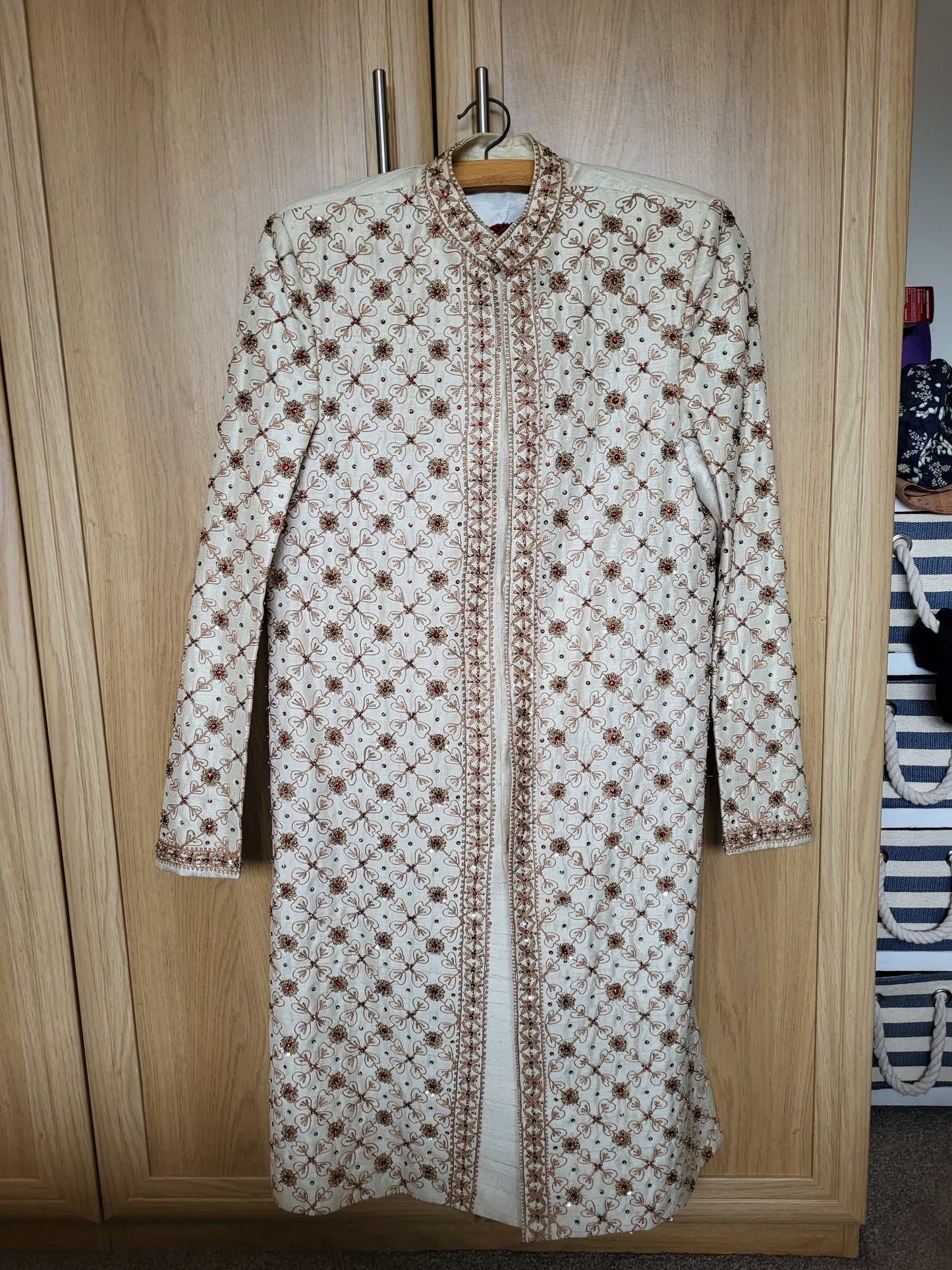 Mens Off White/Cream Embellised and Embroidered Sherwani