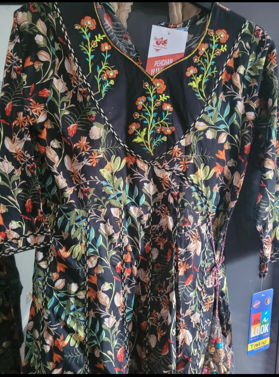 Beautiful girls Indian Pakistani suit age 10