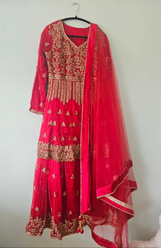 Fabeeha Pakistani Bridal Lehenga 3 Piece | Burgundy & Gold | Size L | New With Tags