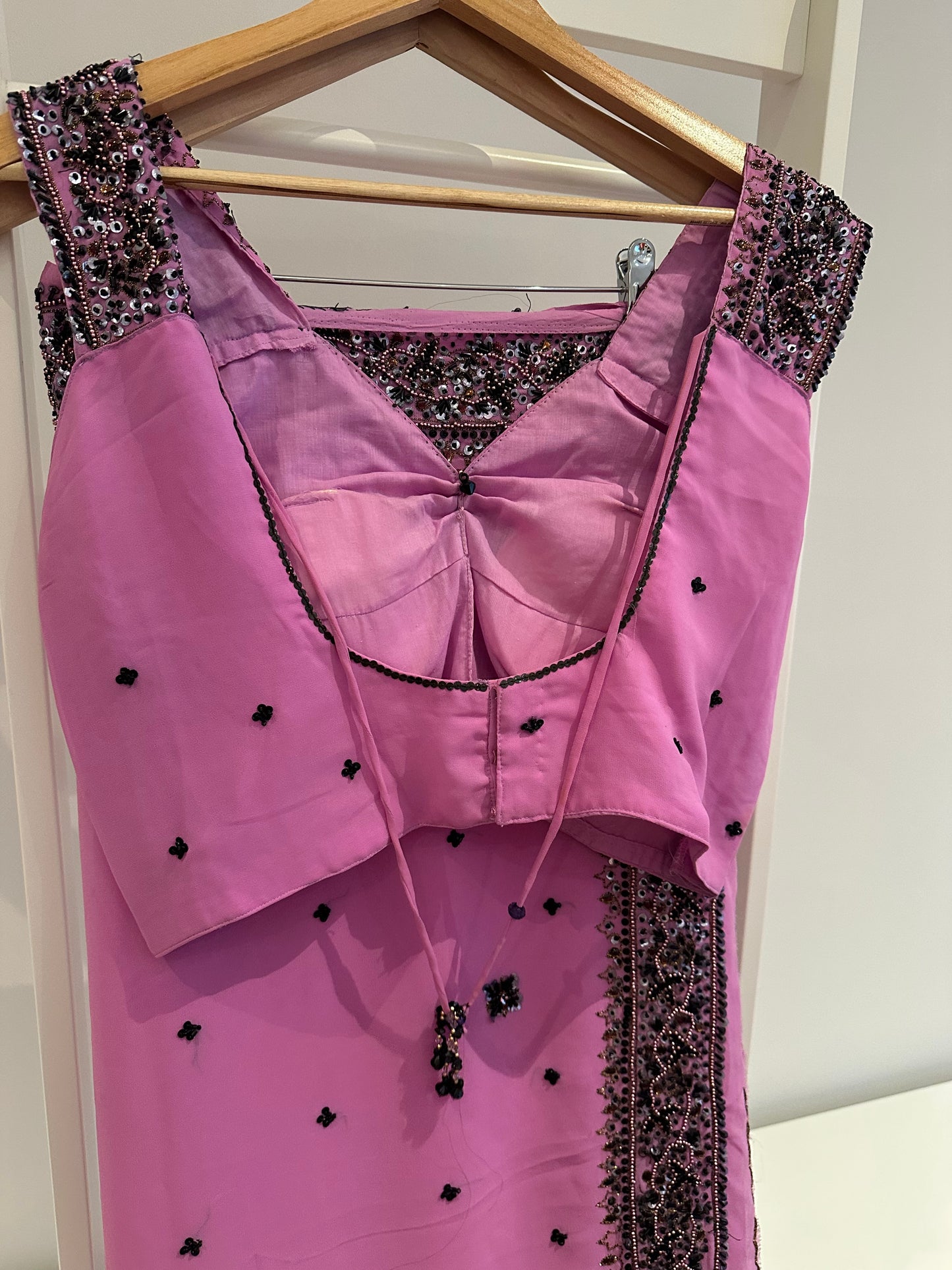 Preloved crepe pink sari