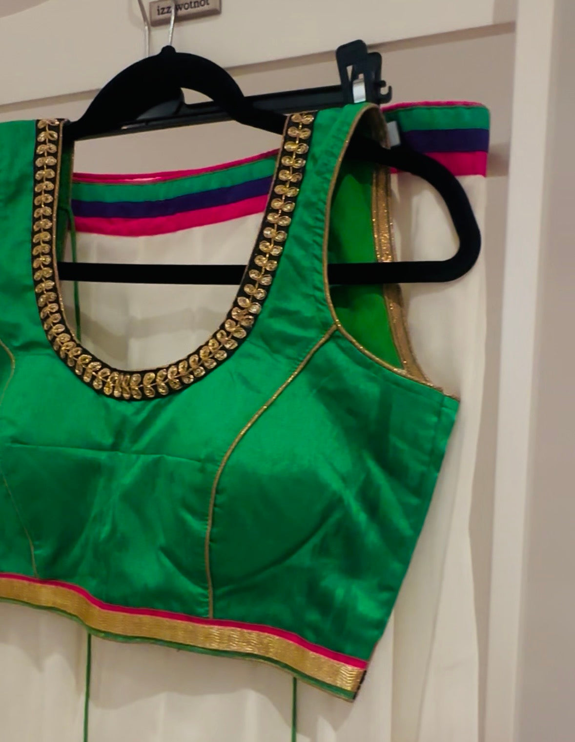 White chiffon lengah