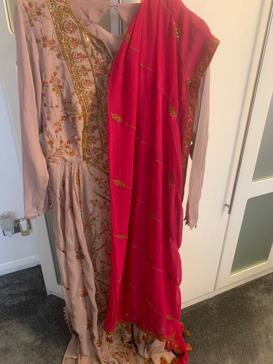 Brand new with out tags pinky purple outfit