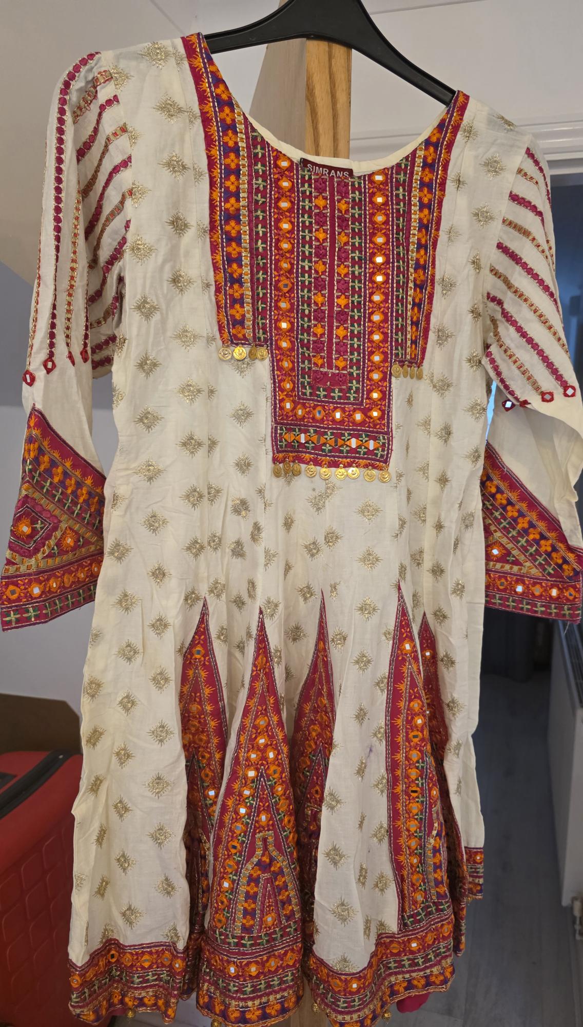 Girls preloved punjabi  Pink and White suit